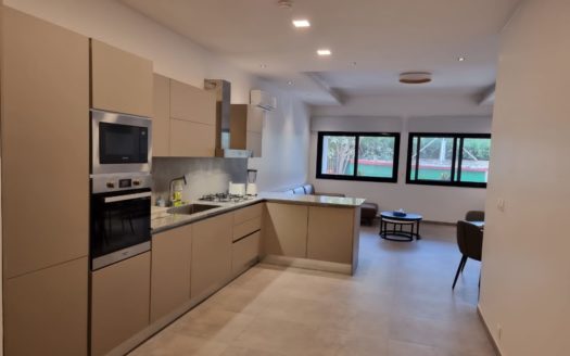 Studio meublé à louer au point e