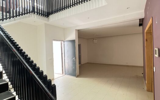 Villa R+1 à louer aux Mamelles