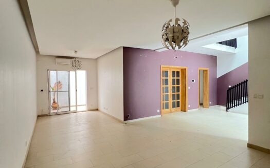 Villa R+1 à louer aux Mamelles