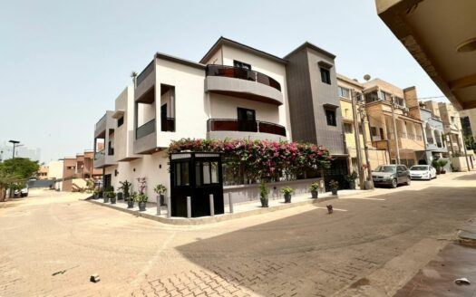 Villa R+2 à louer aux Mamelles Dakar