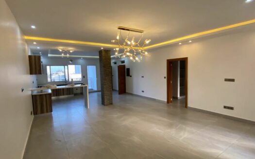 Appartement triplex haut standing à louer Ouakam