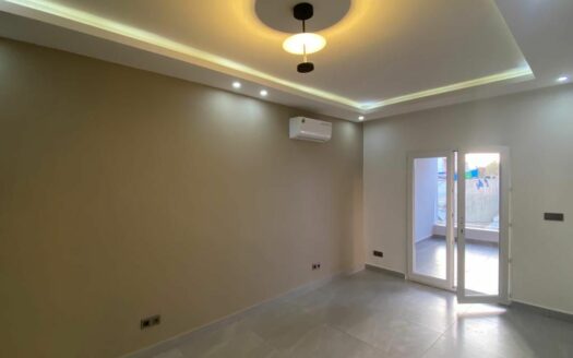 Appartement triplex haut standing à louer Ouakam