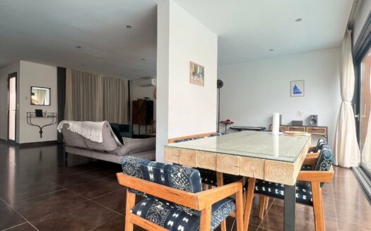 Villa en R+1 à louer Aux Almadies