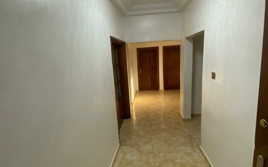 Appartement F4 à louer à la cité Mourtada  sur la VDN