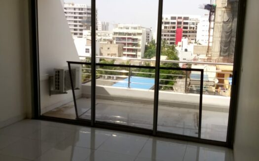 Appartement F4 à louer Point E