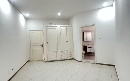 Villa  R+1 à louer à Ngor
