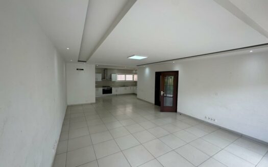 Appartement F4 à louer à Mermoz Pyrotechnie