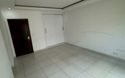 Appartement F4 à louer à Mermoz Pyrotechnie