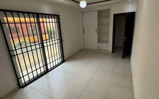 Appartement F4 à louer à Mermoz Pyrotechnie