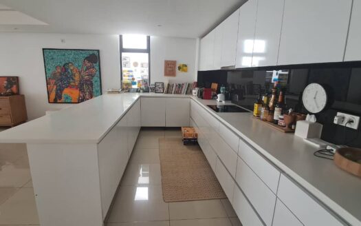 Appartement en duplex à louer à Fann Mermoz sur la corniche avec vue sur mer