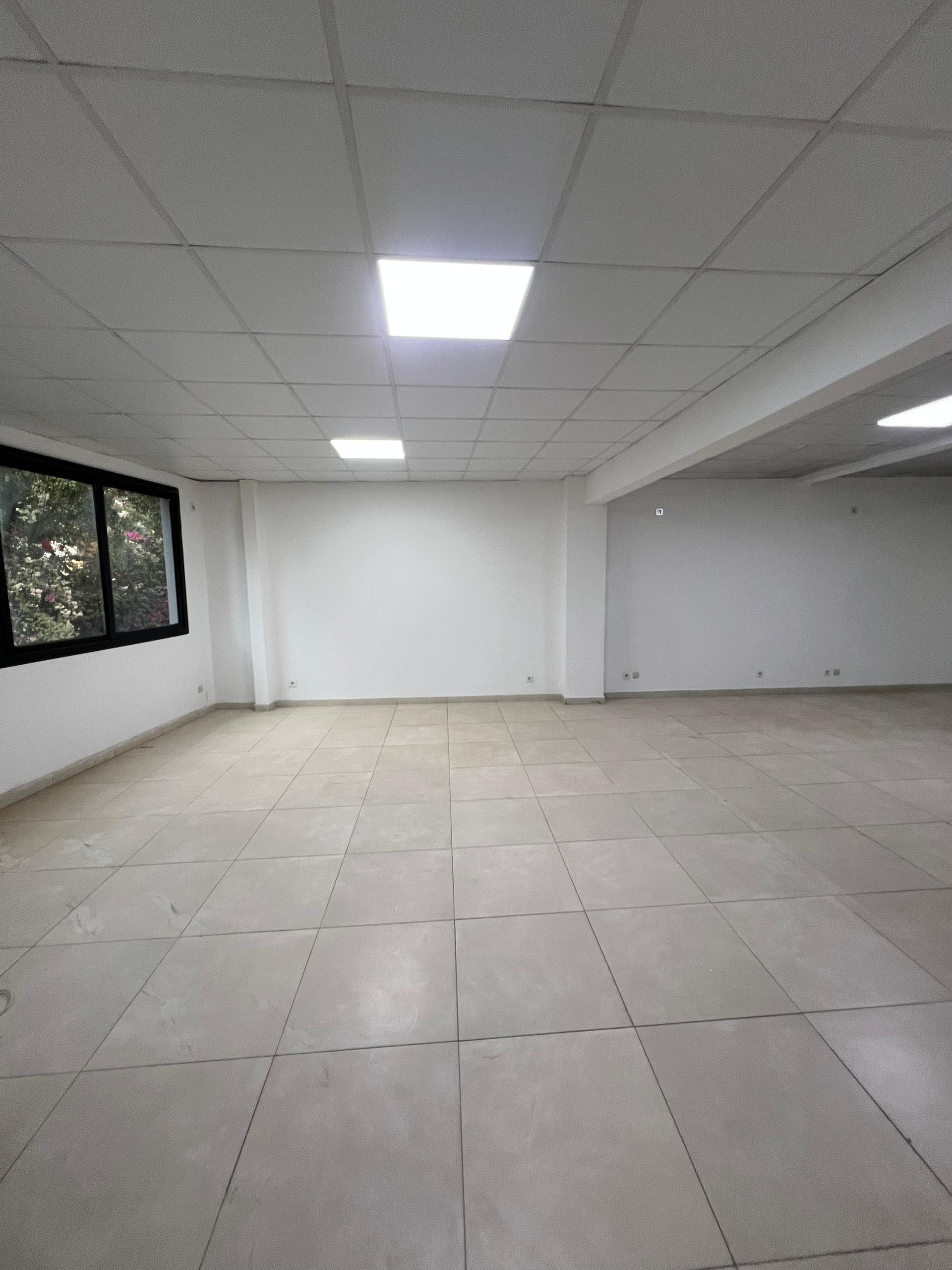 Plateaux de Bureau à louer à la cité Keur Gorgui