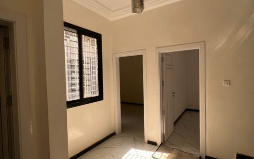 Villa en R+1 à louer à Zac Mbao