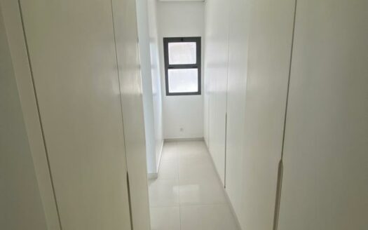 Appartement F4 à louer au Point E