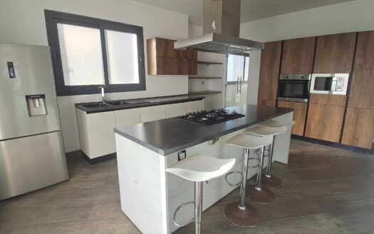 Penthouse avec vue sur mer à louer sur la corniche des Mamelles