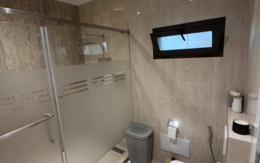 Appartement F4 en meublé à louer à Fann Hock avec vue sur mer.