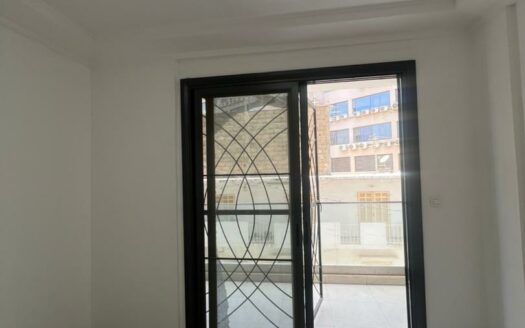 Appartement F4 à louer au Point E