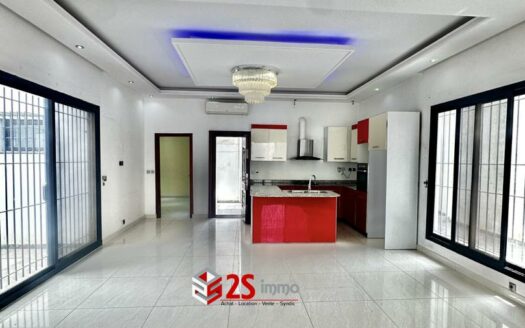 Villa R+2 à louer à Mermoz