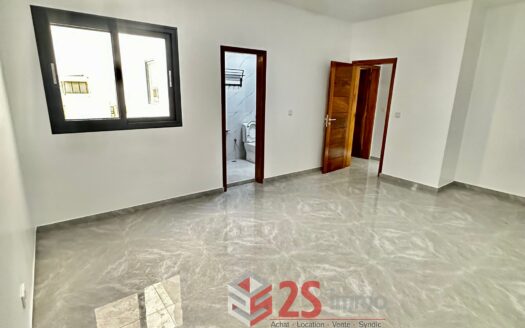 Appartement F4 à louer à la Sicap Foire