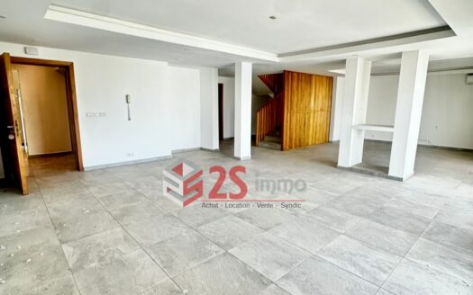 Duplex F4 à louer au Point E
